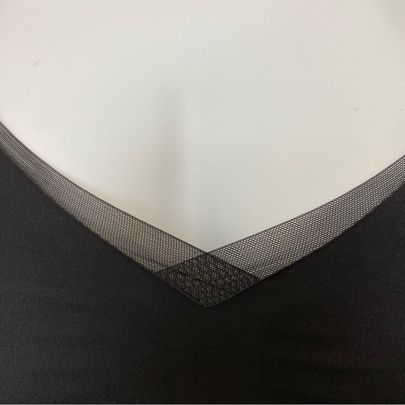 Honeylove CrossOver Bra in Runway Black - Large 38 B/C - Picture 4 of 16